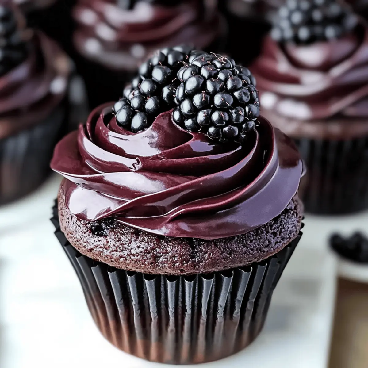 Decadent Dark Chocolate Blackberry Cupcakes mjgtnu