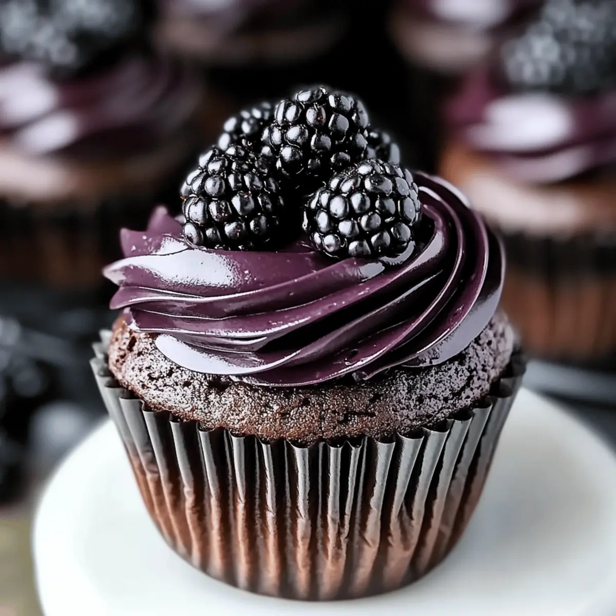 Decadent Dark Chocolate Blackberry Cupcakes tvj7jv