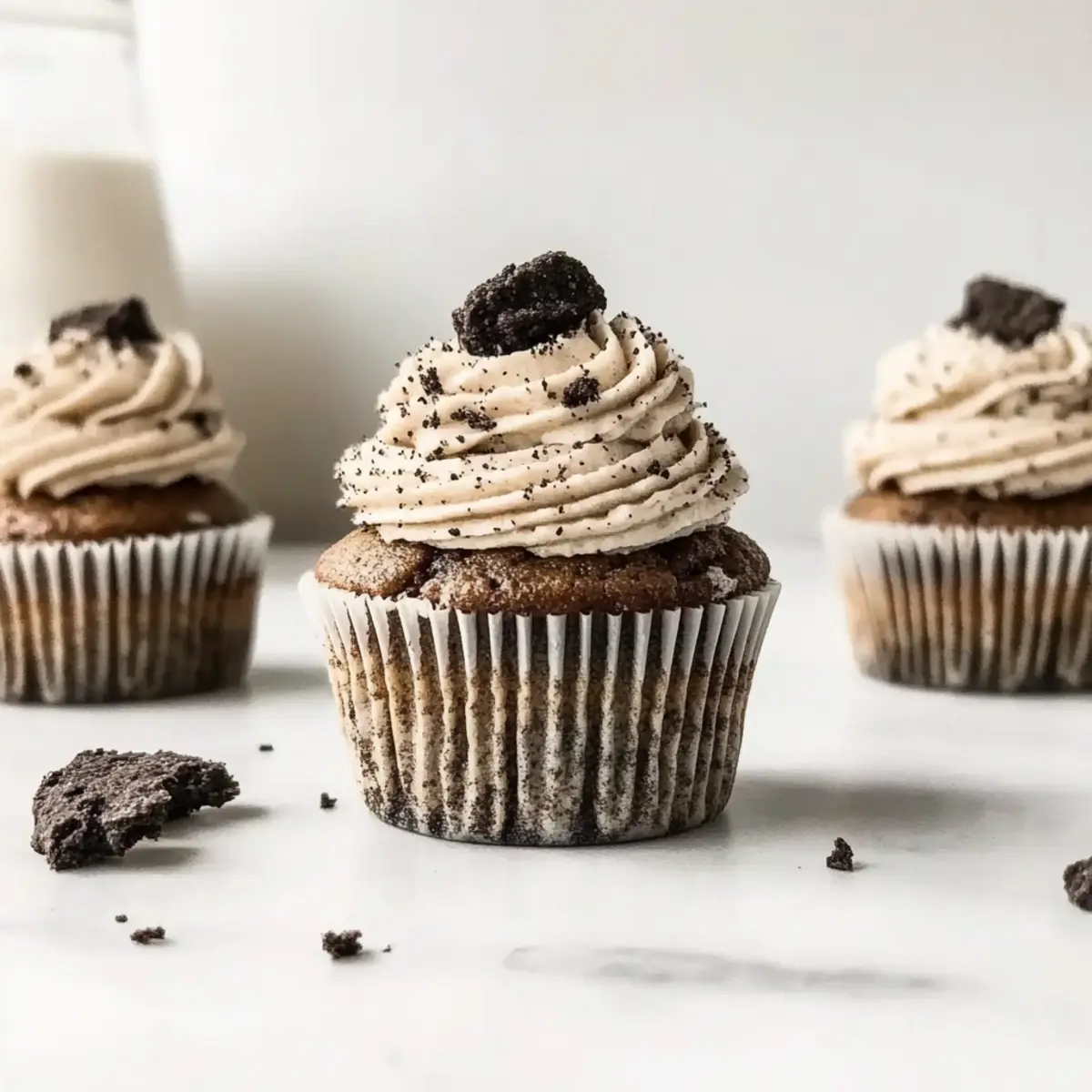 Irresistible Cookies & Cream Cupcakes That WOW Every Bite